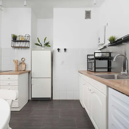 A Unique On The Market Square With A Balcony By Renters *
